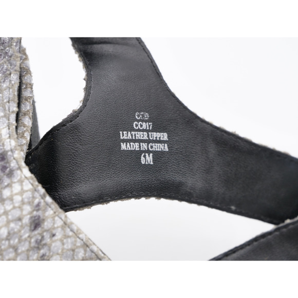 Charles David Sandals Womens 6 Gray Leather Snake Print Block Heel Gladiator - Picture 8 of 10